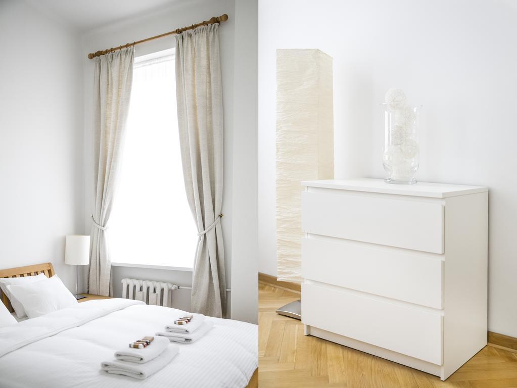 Roommate Apartments Boduena وارسو الغرفة الصورة