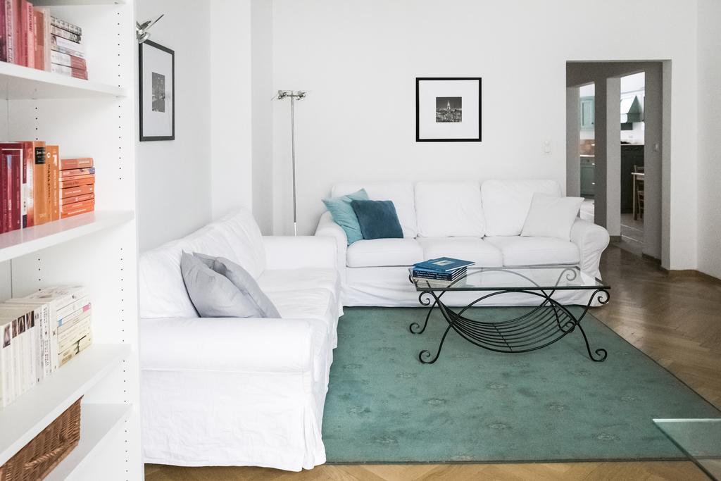 Roommate Apartments Boduena وارسو الغرفة الصورة